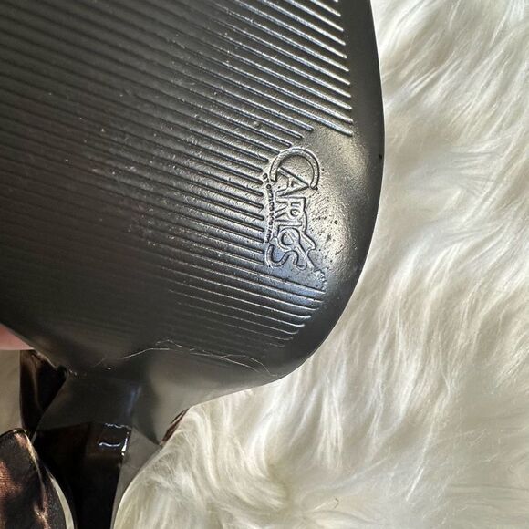 Carlos by Carlos Santana  black cheetah style peep toe heel, black/gold front de - Picture 9 of 10